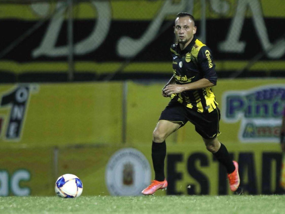 FICHAJES: de Europa a Honduras, Palma es noticia en Escocia, Saprissa buscó a catracho y Olimpia lo renovó