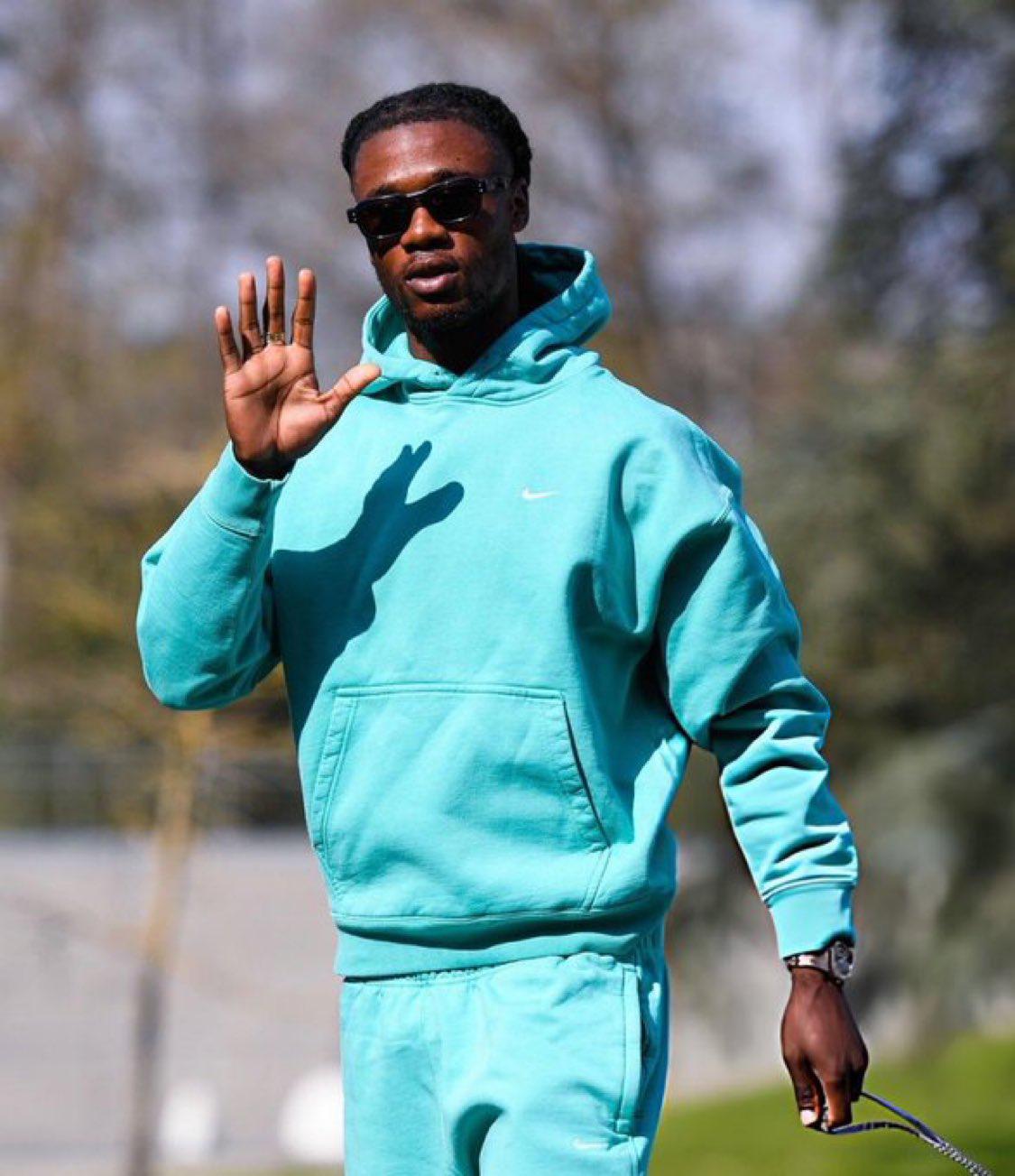 Camavinga sorprende y así llegó Mbappé a la concentración de Francia para los duelos ante Brasil y Colombia