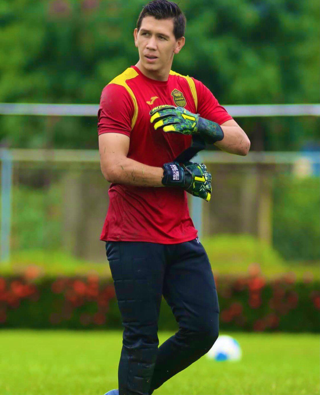 EL MERCADO: Dejó Olimpia y fichó por Motagua; Pedro Troglio tiene nuevo lateral y Olancho FC se sigue reforzando