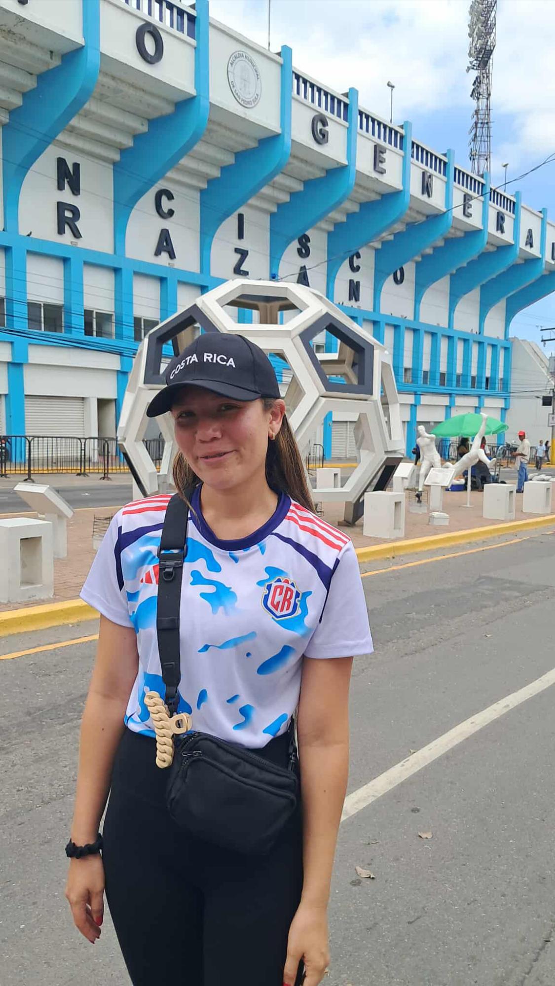¡Robaron suspiros! Las bellas chicas que engalanaron el Morazán para el Honduras vs Costa Rica por la eliminatoria