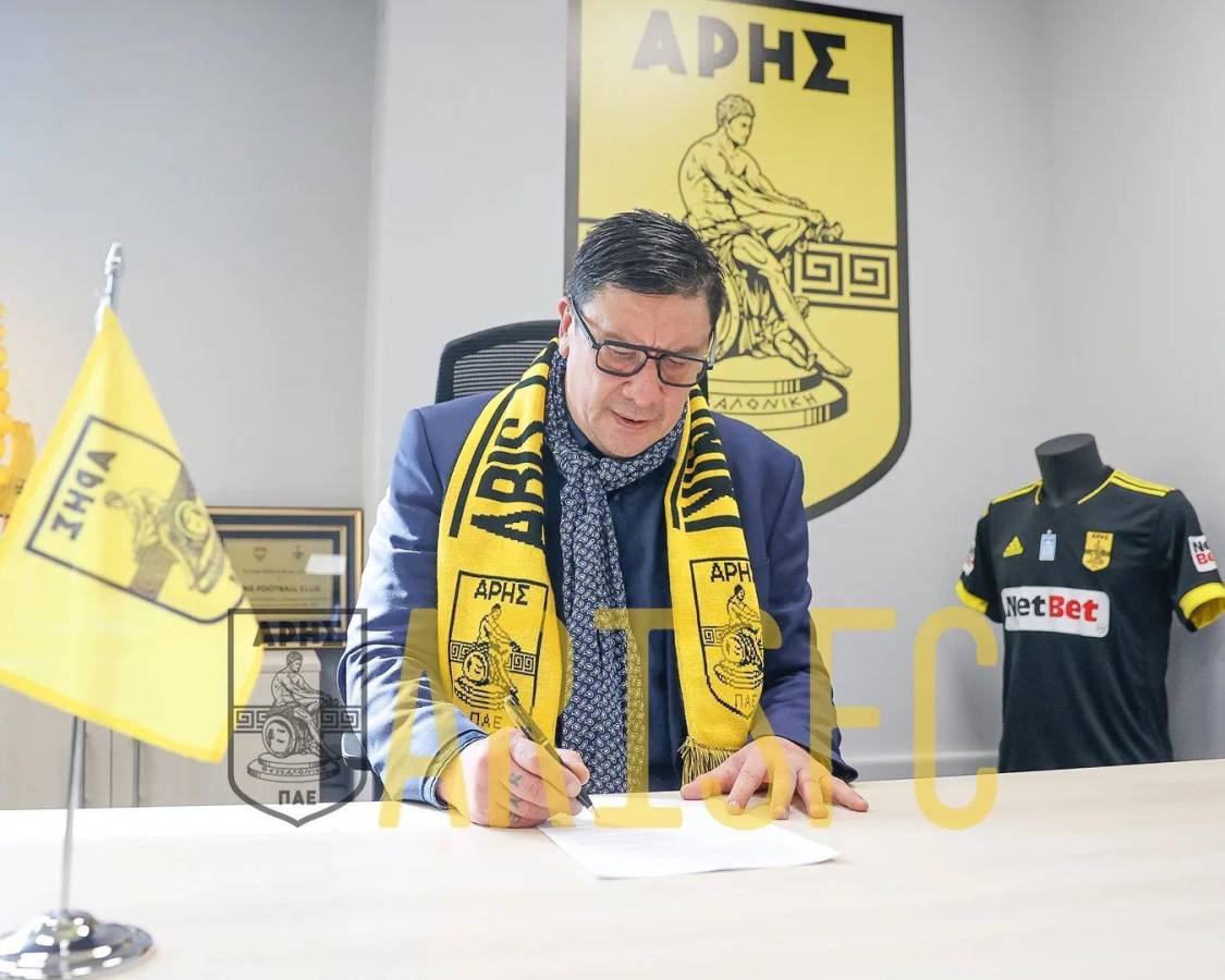 El “Mono” Burgos fichó como nuevo técnico del Aris FC de Grecia.