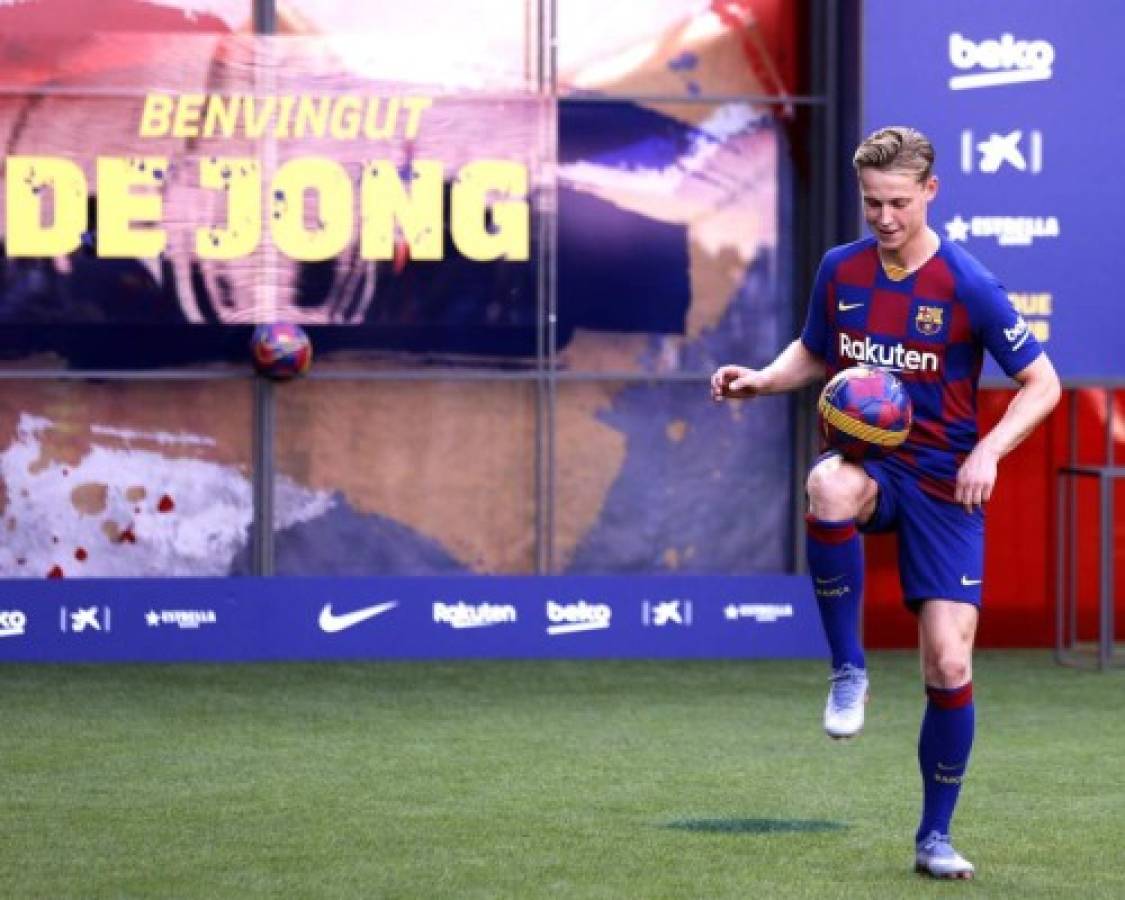 La bella novia de Frenkie De Jong deslumbró en la presentación del jugador en el Camp Nou