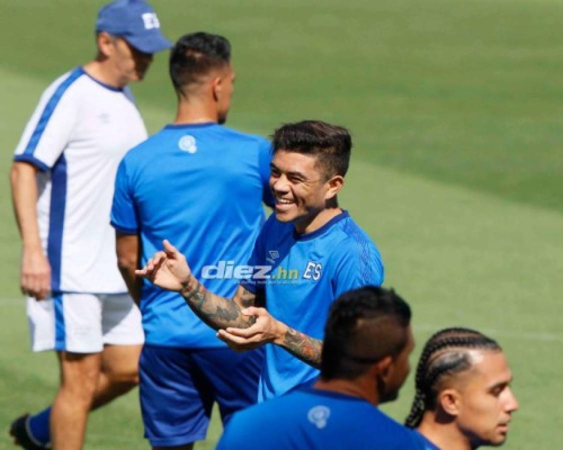 ¿Quién es la chica? Así fue el entreno de El Salvador previo al juego con Honduras