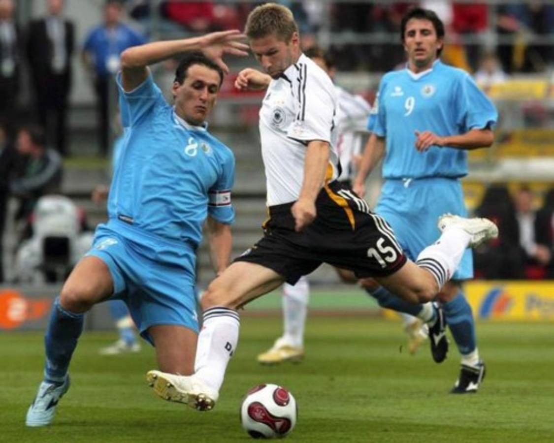 ¿Qué fue del único futbolista de élite que se ha declarado públicamente homosexual?