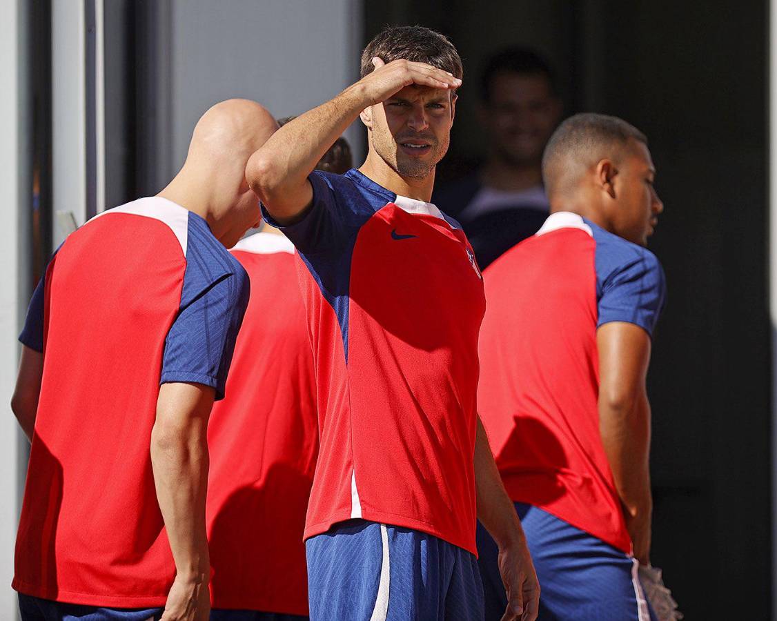 La impensada bomba de Guardiola, se va del Barcelona porque no cuenta para Flick y Alexander Isak decide su equipo