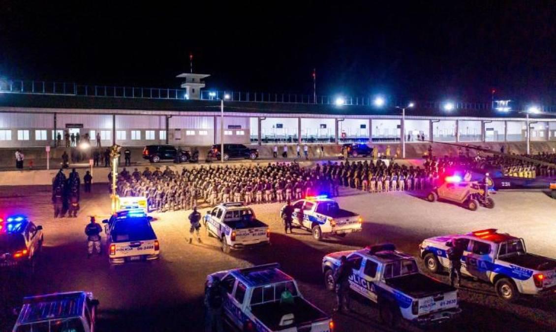 Es la más grande de América y así la llama el gobierno: Esta es la megacárcel para pandilleros que Bukele inauguró en El Salvador