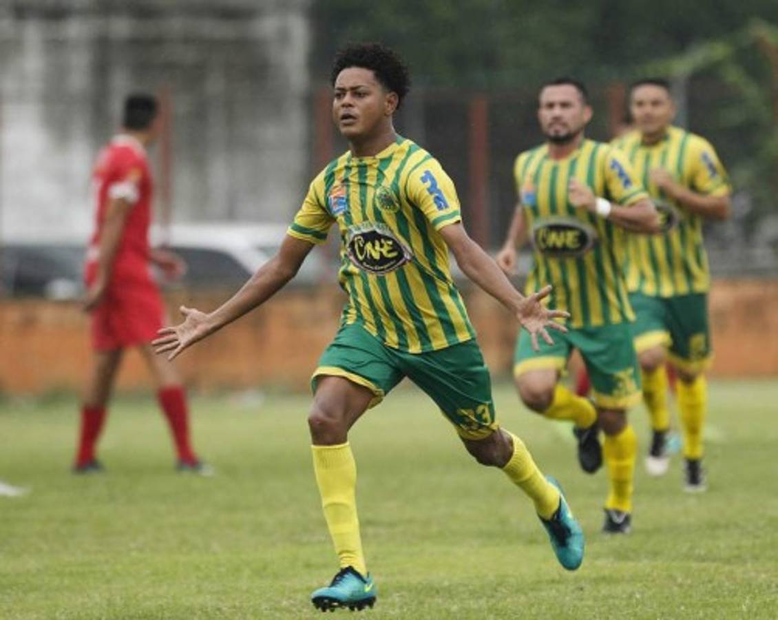 EN FOTOS: ¡Así se vive el Ascenso en el fútbol de Honduras!