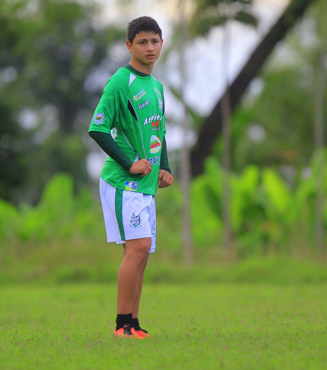 ¿Qué pasó con su carrera? Tiene el récord de ser el más joven en debutar en la primera división de Honduras y así es su presente