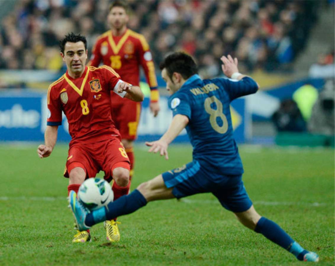 España se baja a Francia y es líder.