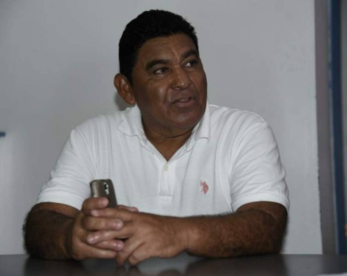 Ramón Reyes 'Pido que me den la oportunidad de dirigir la selección mayor'