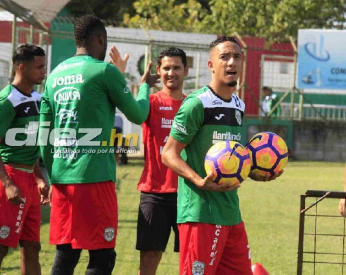 Bromas, en moto y pasillo en el entreno del Marathón previo a la Gran Final