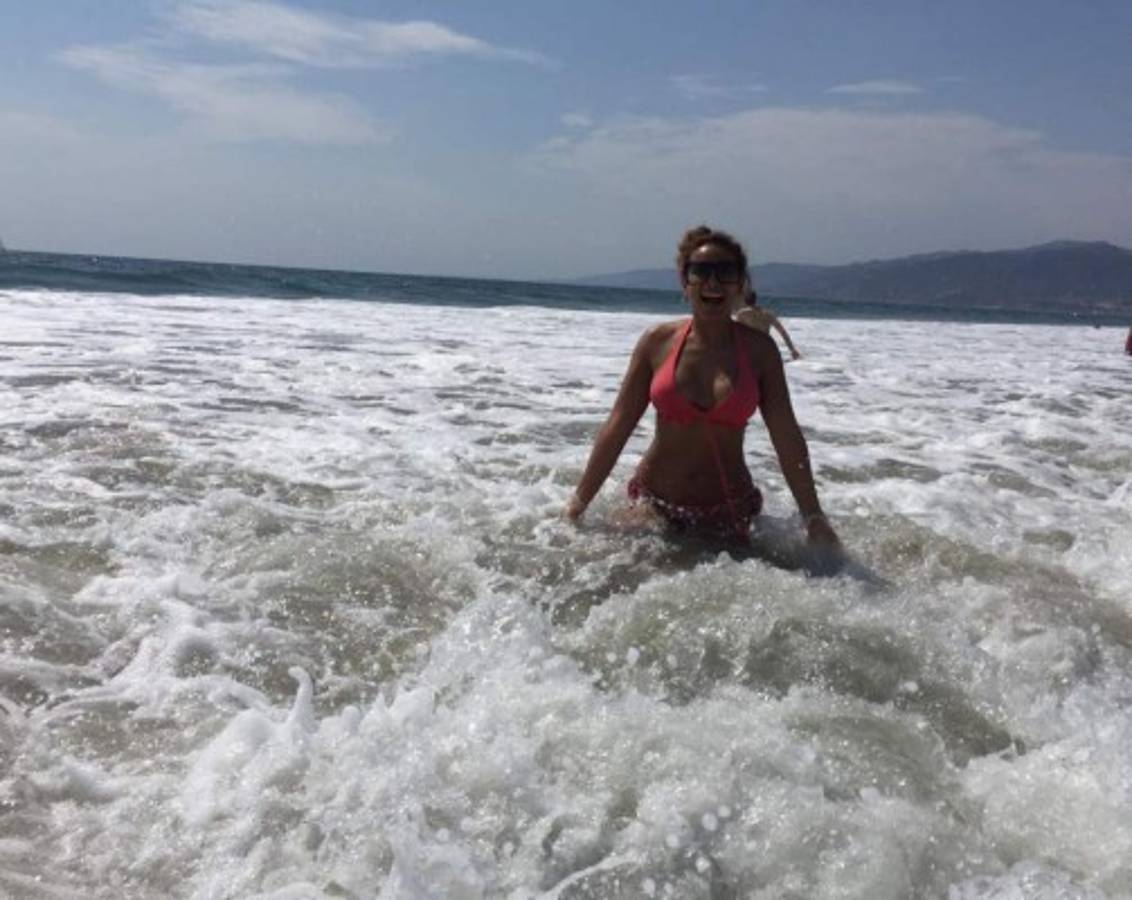 FOTOS: ¡Elsa Oseguera paraliza Las Vegas con un bikini ajustado!