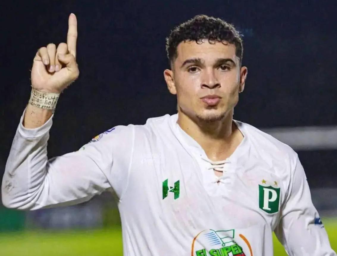 Fichajes: Olimpia pretende arrebatarle jugador a Motagua e inicia renovaciones y nuevo legionario a la vista