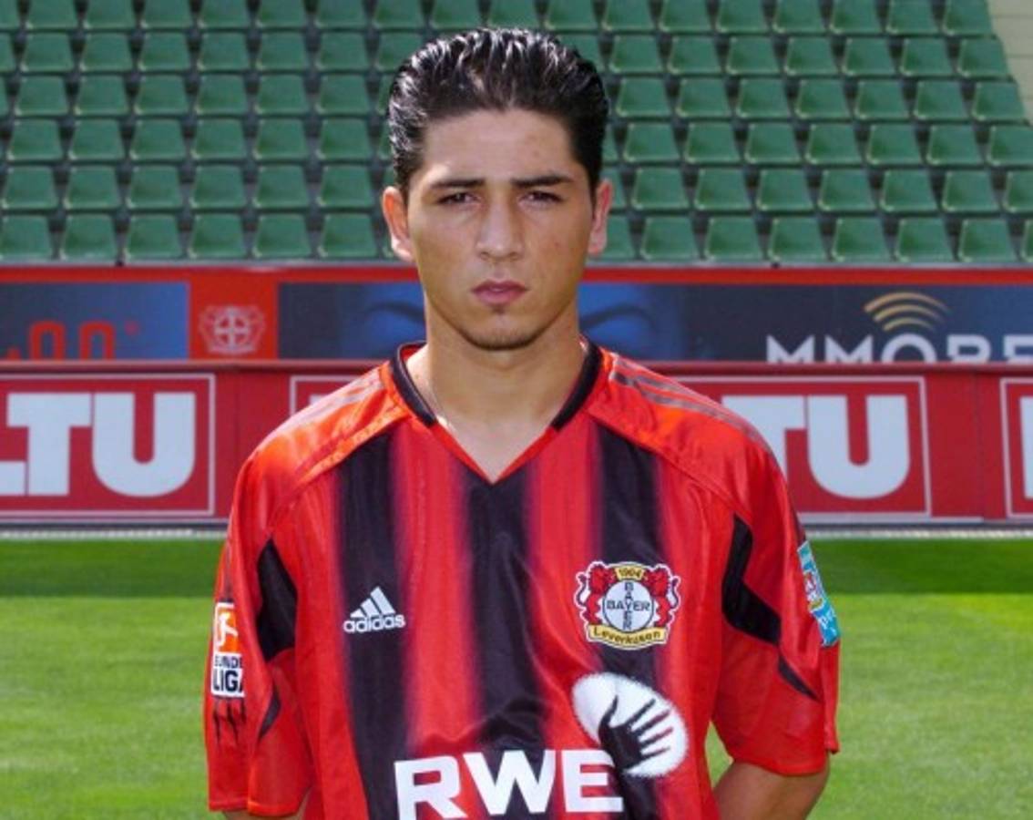 Exjugador del Leverkusen y Fenerbahçe mata a una persona a tiros, hirió a otros cuatro y huyó