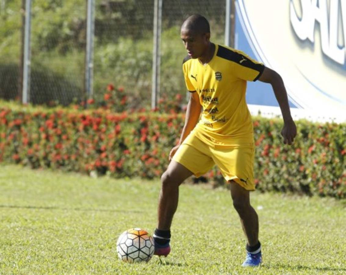 MERCADO: Cruz Azul preguntó por hondureño y Platense se rearma