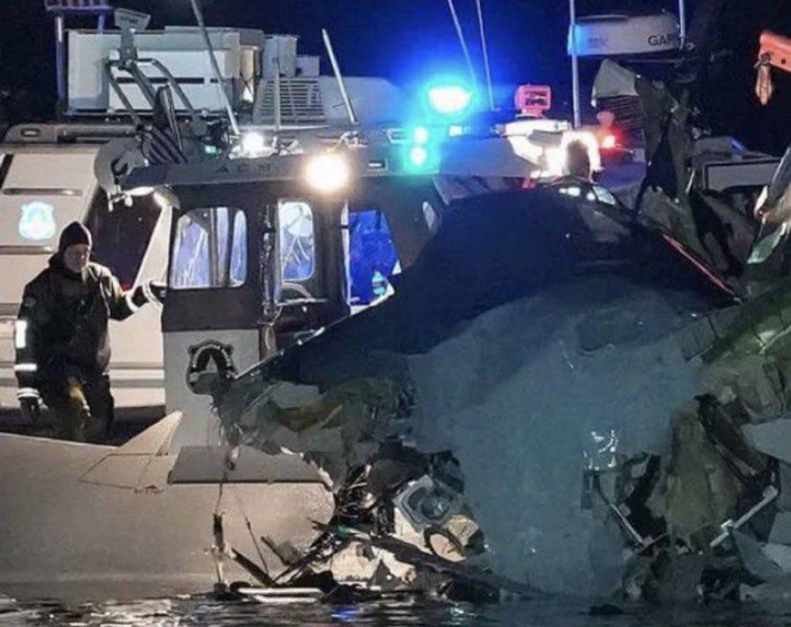 La dura reacción de Trump tras terrible accidente entre un avión y helicóptero en Washington: ¿cuántos víctimas hay?