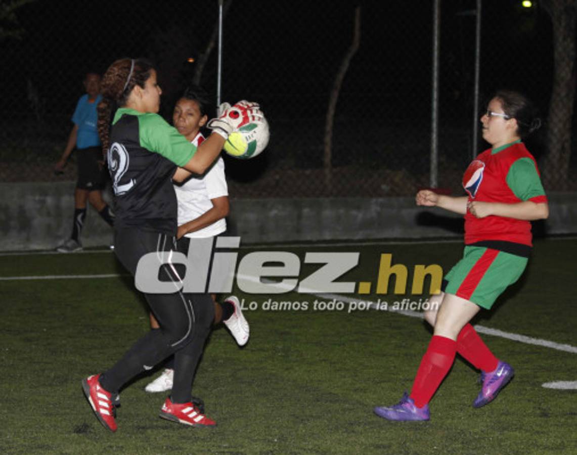Torneo de fútbol femenino SPORTLINE 2013.