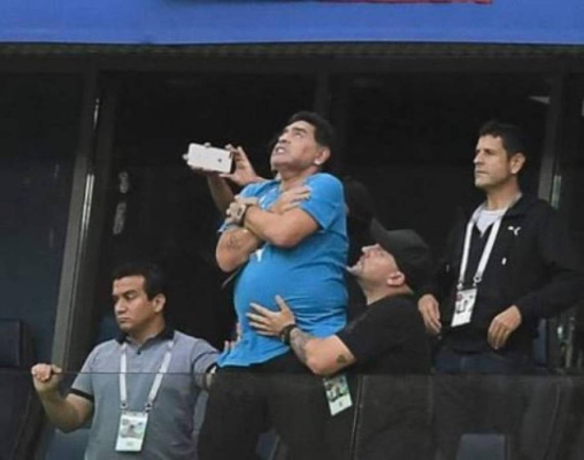 Las fotos de Maradona totalmente descontrolado en el Argentina-Nigeria