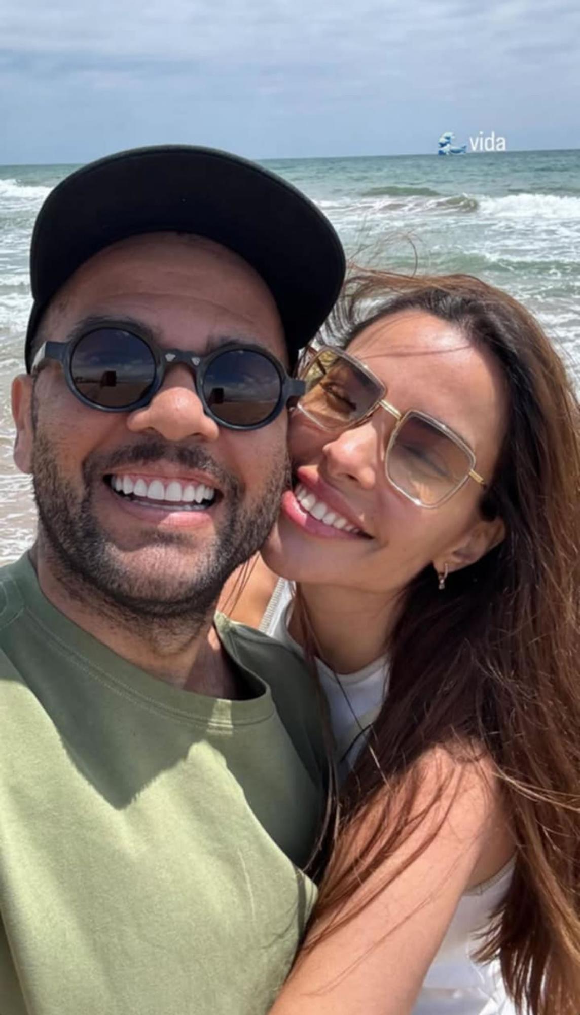 La impensada vida de Dani Alvés: nuevo trabajo, su último salario y el regalo para siempre que le dio Joana Sanz