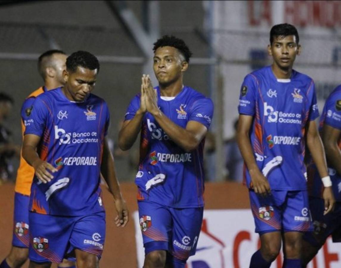 Mercado: Troglio descarta a jugador para el siguiente torneo y tres hondureños a El Salvador