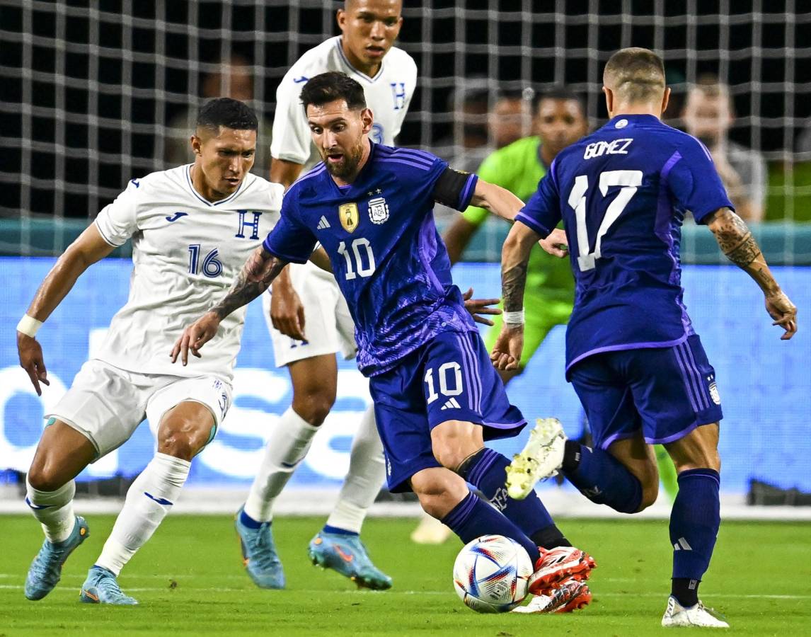 El futbolista de Honduras que intercambió camisa con Messi en el amistoso ante Argentina: se la pidió desde temprano