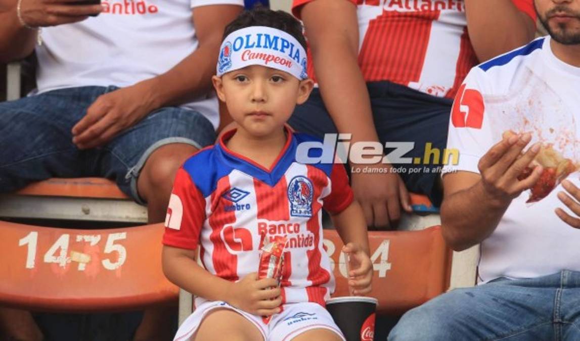 LO QUE NO SE VIO POR TV: ¿Dónde vio el partido Keosseián?; modelo y legionario en primera fila