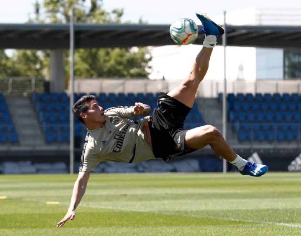 Visita inesperada, chilenas de Ramos y Marcelo: Así fue el entrenamiento del Real Madrid   