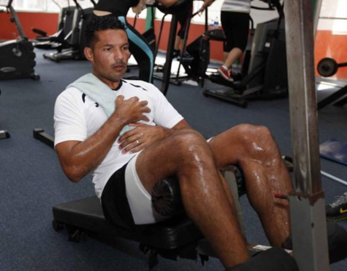 Futbolistas hondureños que poco a poco se van alejando de las canchas