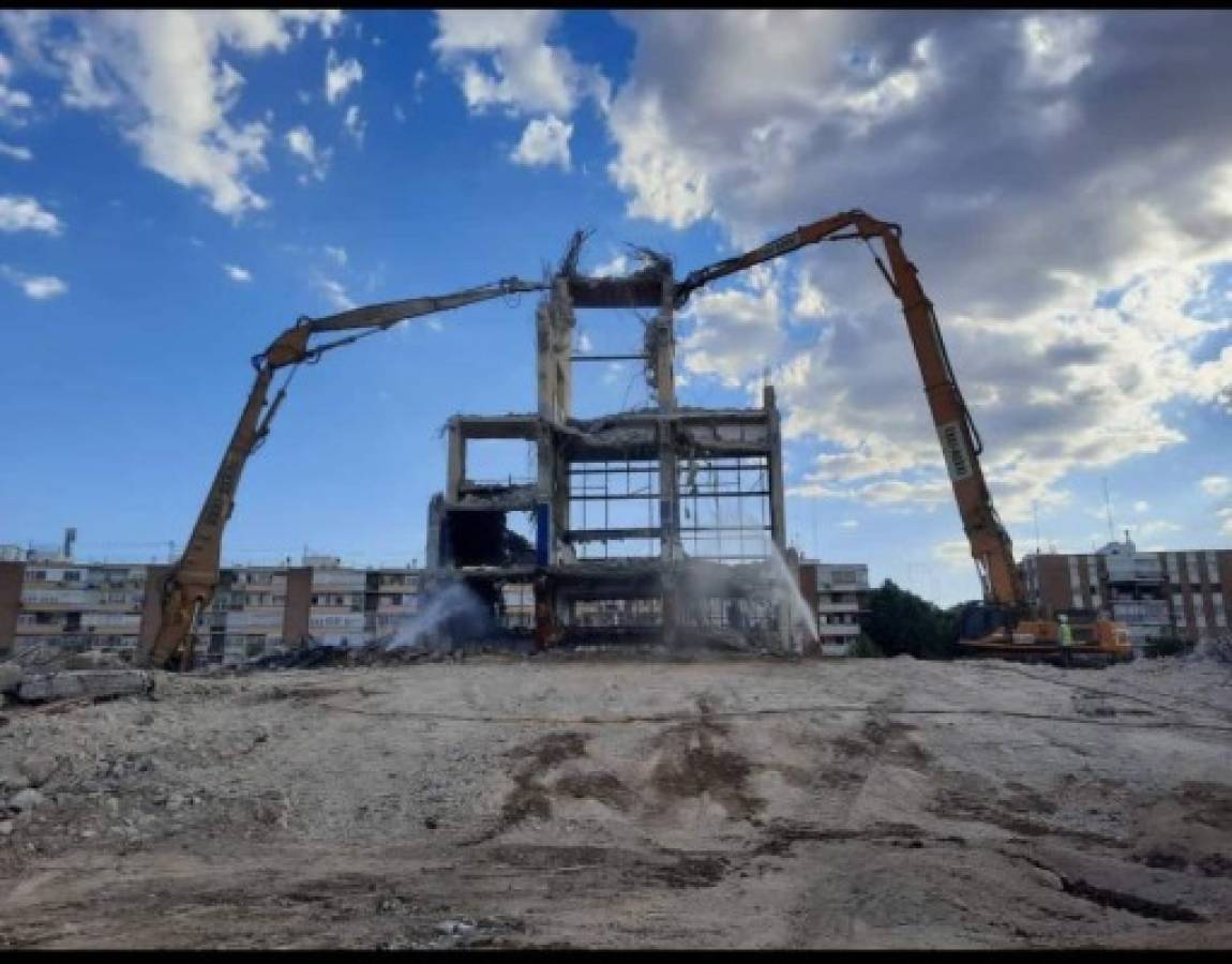 Finaliza la demolición del Vicente Calderón: así luce ahora tras el derribo de la última grada