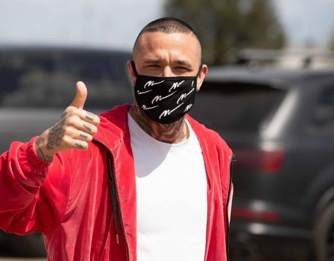 Radja Nainggolan revela su polémico estilo de vida y el de otros futbolistas: “Yo fumo”