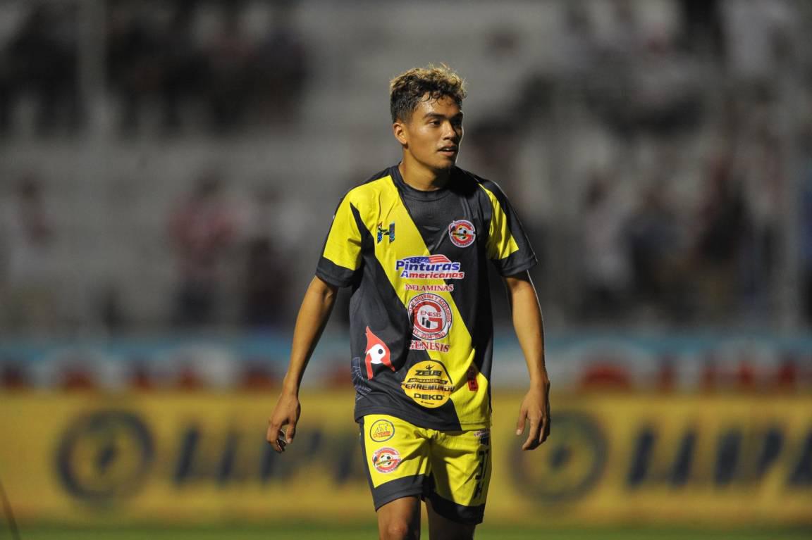 ¡Orgullo de papá! Técnicos que hicieron debutar a sus hijos en Liga Nacional de Honduras; el extranjero que marcó historia