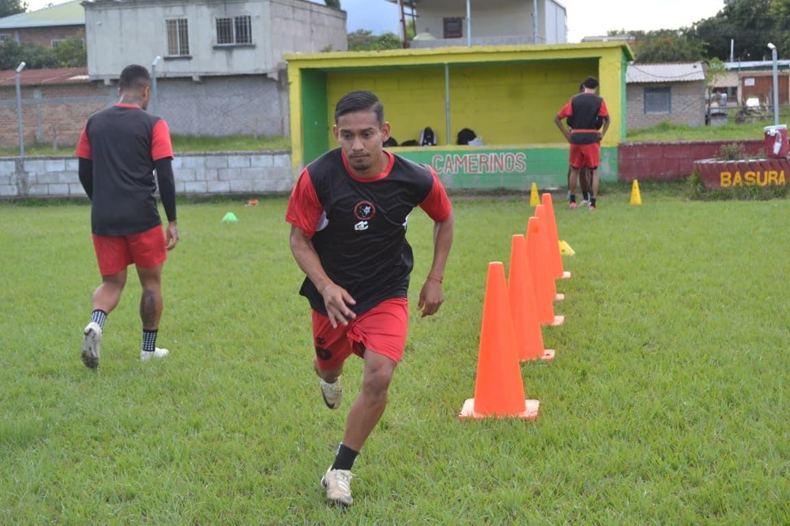 FICHAJES: Olimpia perdería tres titulares para enero, Motagua descarta jugador y la reunión clandestina de Messiniti