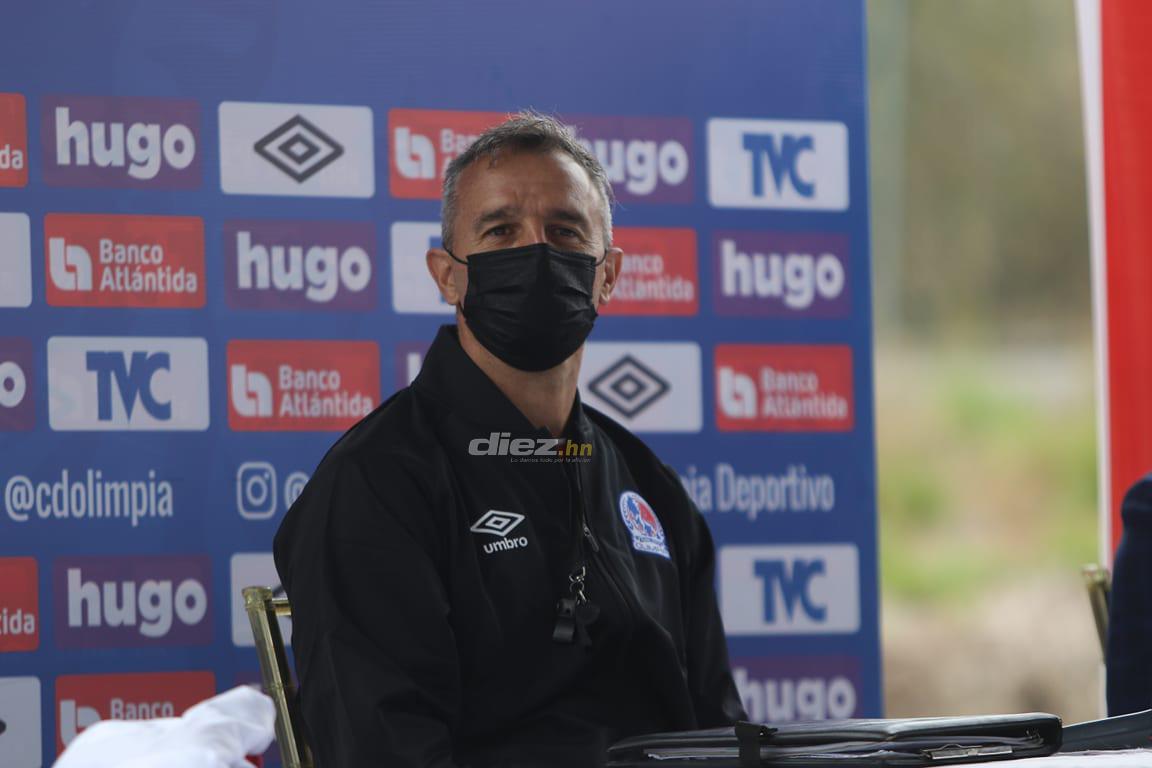 Las primeras imágenes de Pablo Lavallén como DT de Olimpia: Así inspeccionó la Cueva del León y sus exquisitas canchas
