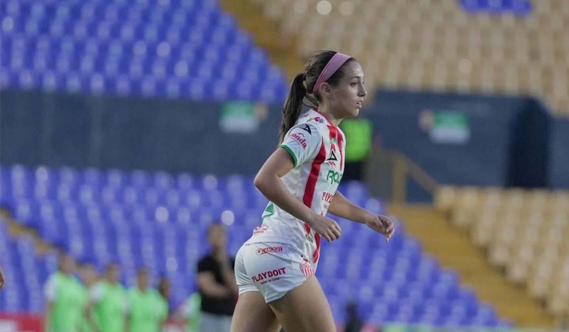 La echaron del Necaxa de la Liga MX y ahora tiene un inesperado trabajo: es considerada la futbolista más guapa