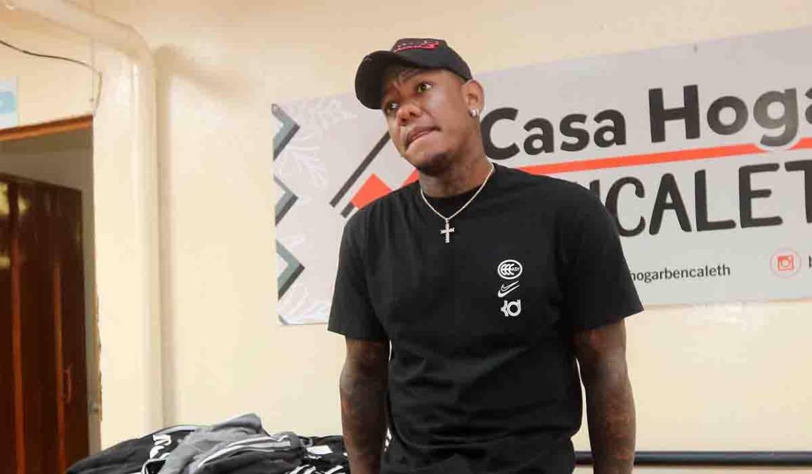 Romell Quioto dejó atŕas la polémica y mostró su lado más humano: el gran gesto del futbolista en Tegucigalpa