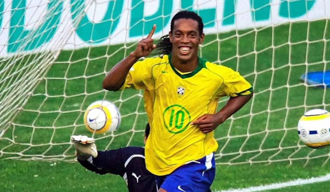 Otra vez en escándalo: el polémico negocio por el que Ronaldinho podría volver a la cárcel y la reacción del brasileño