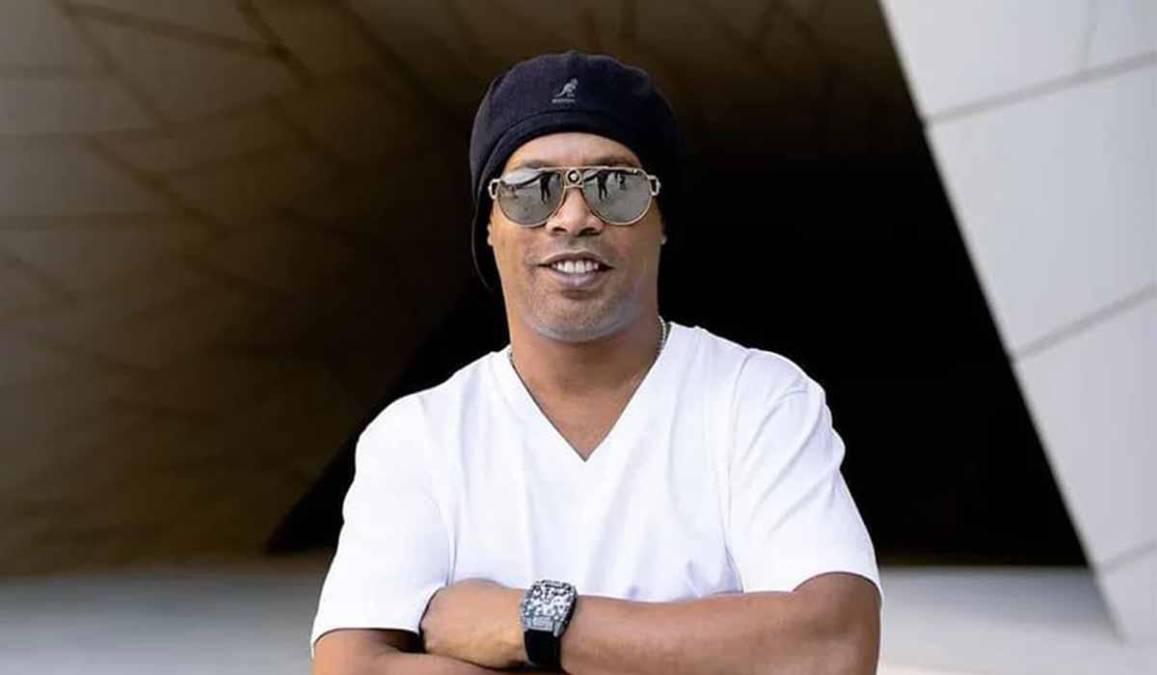 Otra vez en escándalo: el polémico negocio por el que Ronaldinho podría volver a la cárcel y la reacción del brasileño