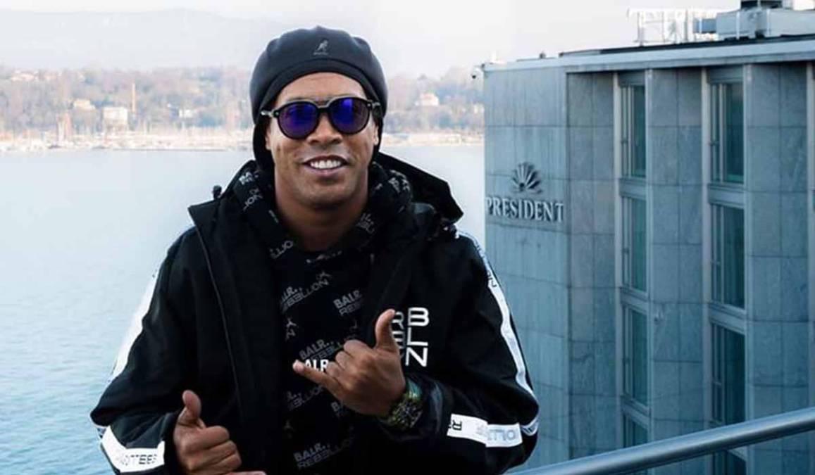 Otra vez en escándalo: el polémico negocio por el que Ronaldinho podría volver a la cárcel y la reacción del brasileño