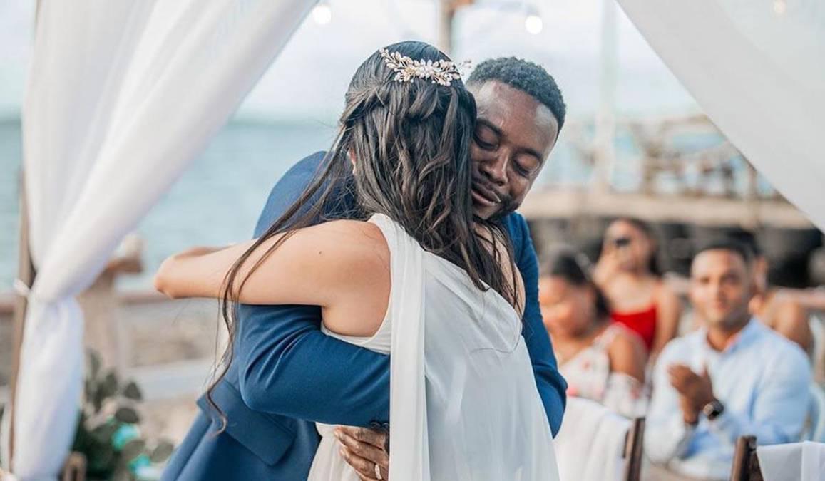 Goleador hondureño se jura amor eterno con licenciada salvadoreña en romántica boda en Puerto Cortés