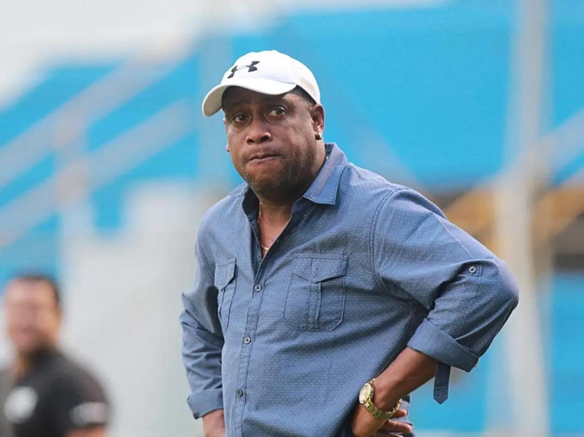 Desde el debut en eliminatorias mundialistas ¿Cuántos técnicos extranjeros dirigieron a la Selección de Honduras?