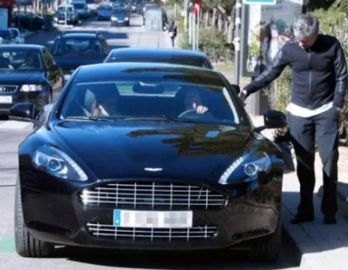El humilde primer auto de Mourinho: Ahora tiene una colección de lujo, pero no le gusta conducir