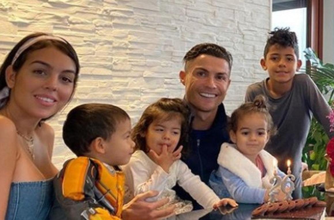 Revelan cómo es el comportamiento de Cristiano Ronaldo en el grupo de WhatsApp del Manchester United