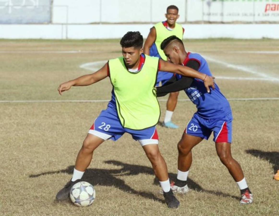 Henry 'Titi' Martínez y 20 joyas hondureñas más que terminaron decepcionando