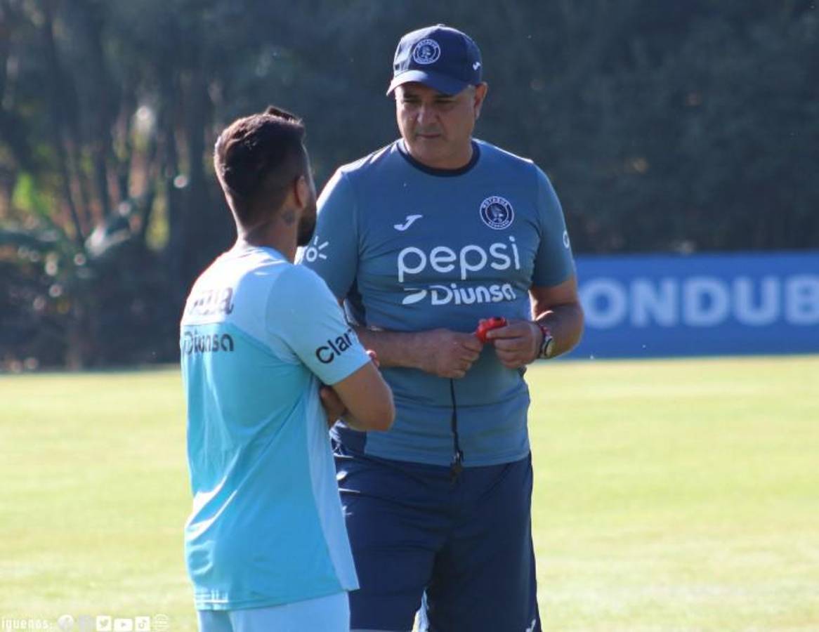 Así fue el primer entrenamiento de Rodrigo “Droopy” Gómez con Motagua: Charla con Diego Vázquez y pasillo al argentino
