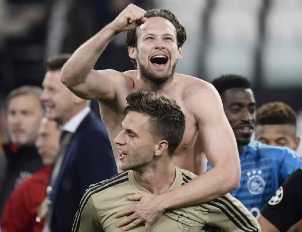 ¡Emotivo festejo! Así celebró en Turín el Ajax su pase a semifinales de Champions