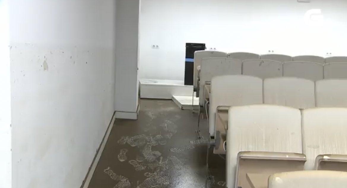 ¡Es de primera y alcanzó hasta un metro de agua! Así se inundó estadio de la Liga Española (FOTOS)