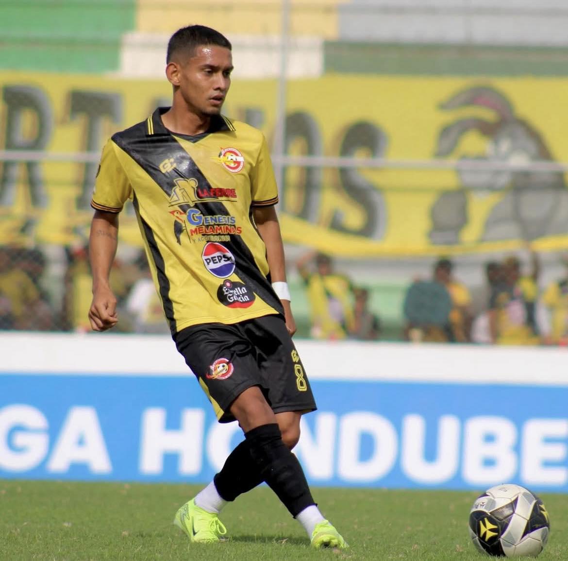 FICHAJES: Olimpia anuncia barrida, hondureño es contratado con Sporting Kansas City y Motagua firma a tres, ¿y Carlos Pineda?