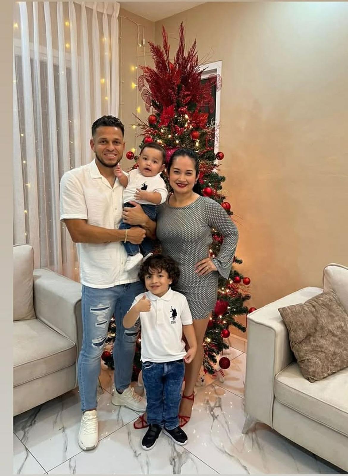 La esposa de Emilio, deslumbrante: Así recibieron el 2026 las parejas del fútbol hondureño, ¿y Quioto con quién salió?