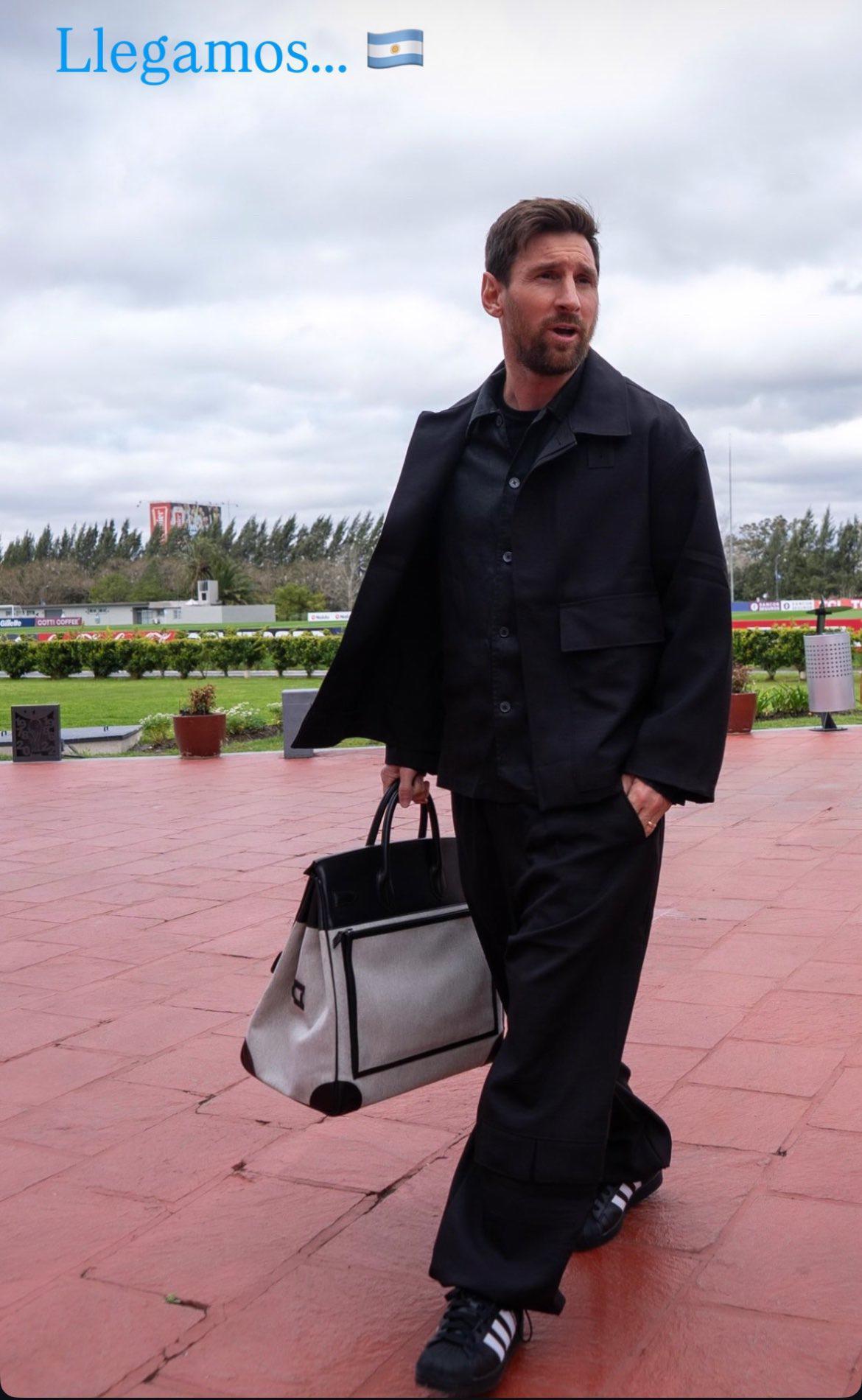 ¡Locura por Messi! Un regalo gigante para el campeón del mundo a su llegada a India