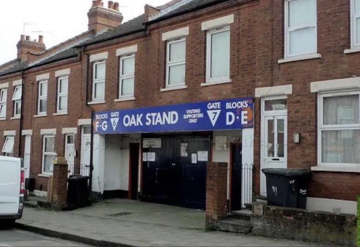 Ingresan por los jardines: Así es el estadio del Luton Town, el nuevo equipo la Premier League ¿Cuánta capacidad tiene?